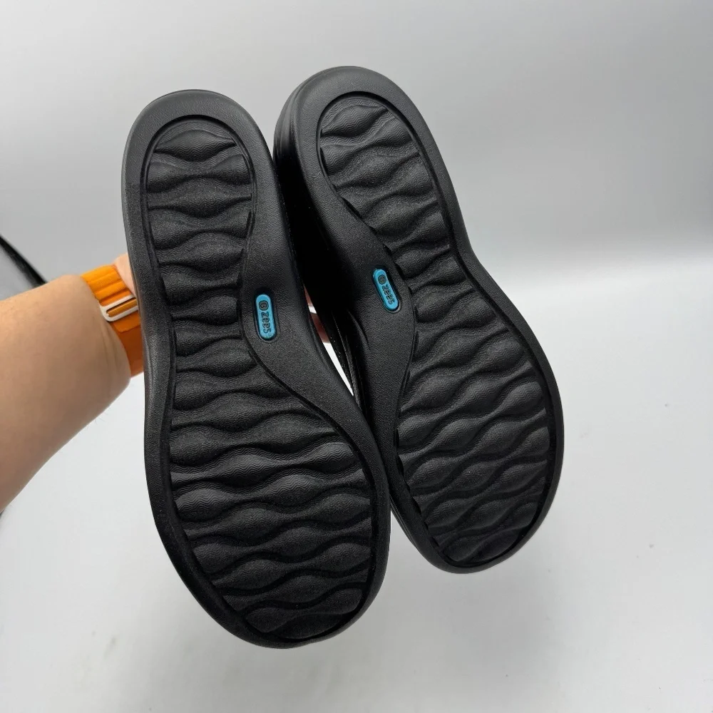 NEW Bzees Poppyseed Flay US Size 9.5